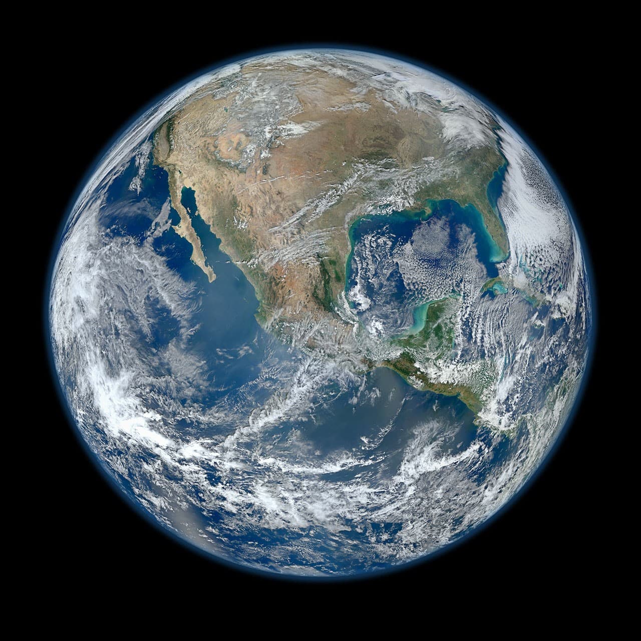 NASA VIIRS 관측 자료를 합성한 푸른 지구의 전구 이미지